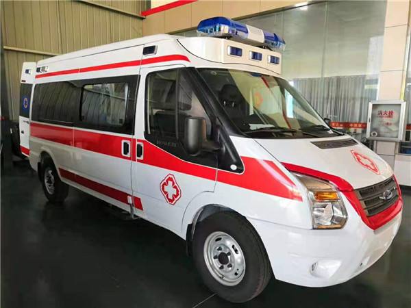 崇明县福特V362救护车
